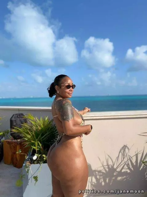 Love ❤️ to go on vacation with my charm by janemoon